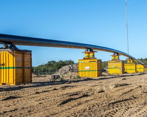 PWN en A.Hak trekken drinkwatertransportleiding van Heemskerk naar Wijk aan Zee op meest duurzame manier